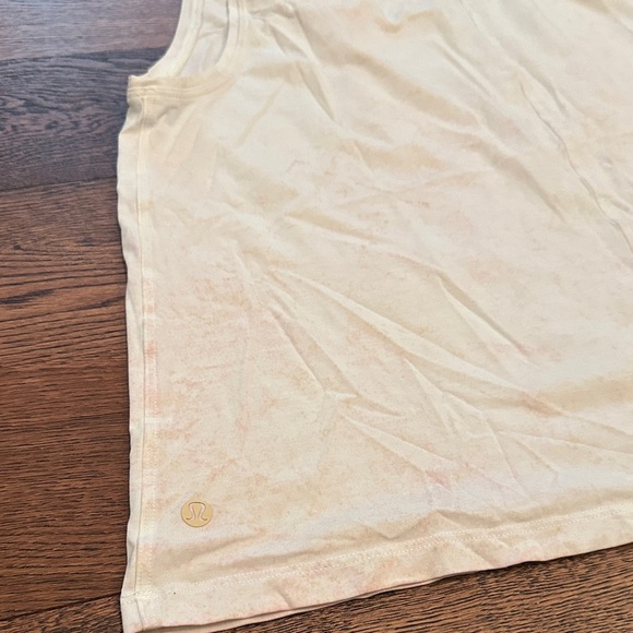 Lululemon tank - Picture 4 of 4